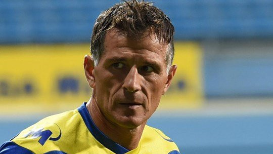 Cựu tiền đạo Aleksandar Duric tỏ ra vô cùng quan ngại với thực trạng xuống cấp của bóng đá Singapore