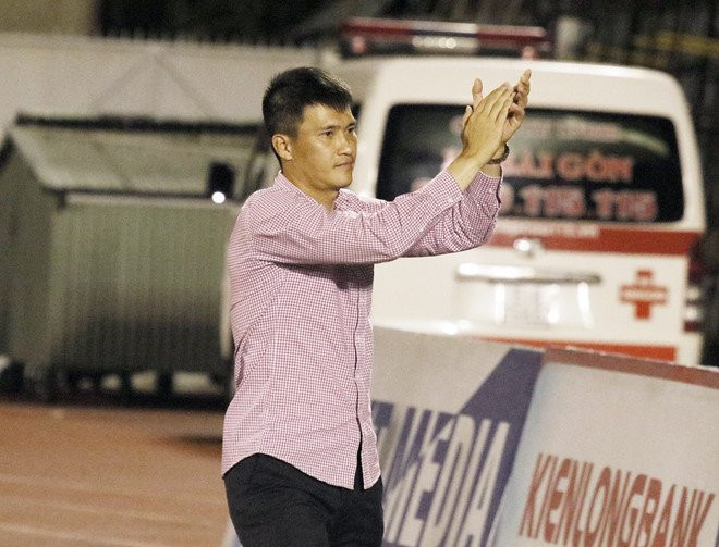 Khan gia 'quay' con bi phat, sao khong the xu ly Cong Vinh? hinh anh 1