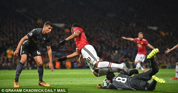 martial man united benfica2 4