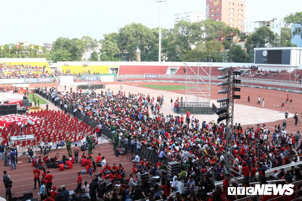 27711137_1195670430567801_1603409809_o 12