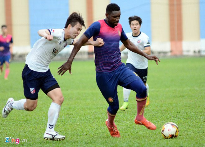 Vui, buon chuyen thuong Tet cua cau thu V.League hinh anh 2