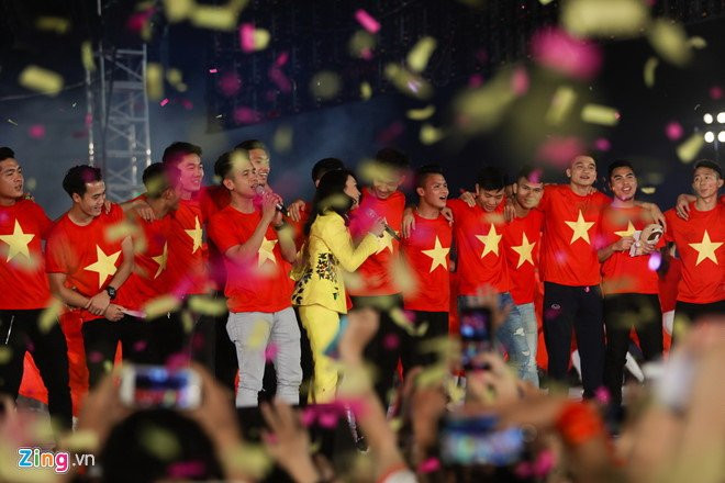 VFF khang dinh doanh nghiep khong ‘xu’ tien thuong U23 Viet Nam hinh anh 1