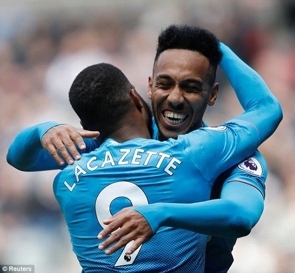 newcastle arsenal aubameyang 3