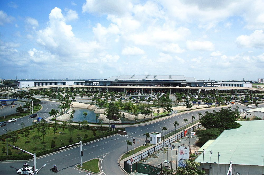1200px-Tan_Son_Nhat_International_Airport