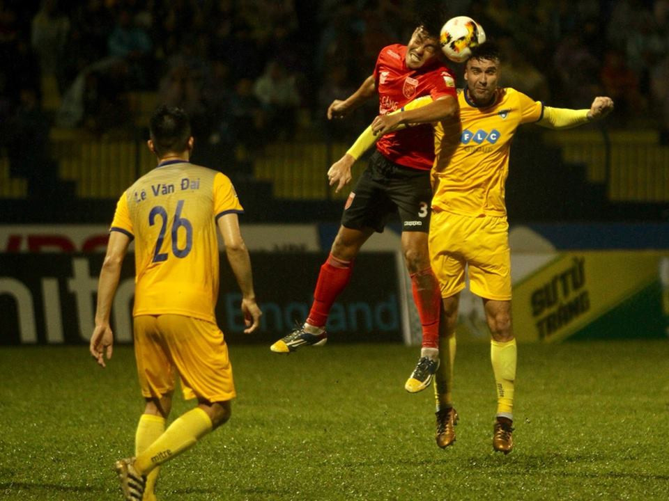 FLC Thanh Hoá,HLV Đức Thắng,V-League,Bùi Tiến Dũng