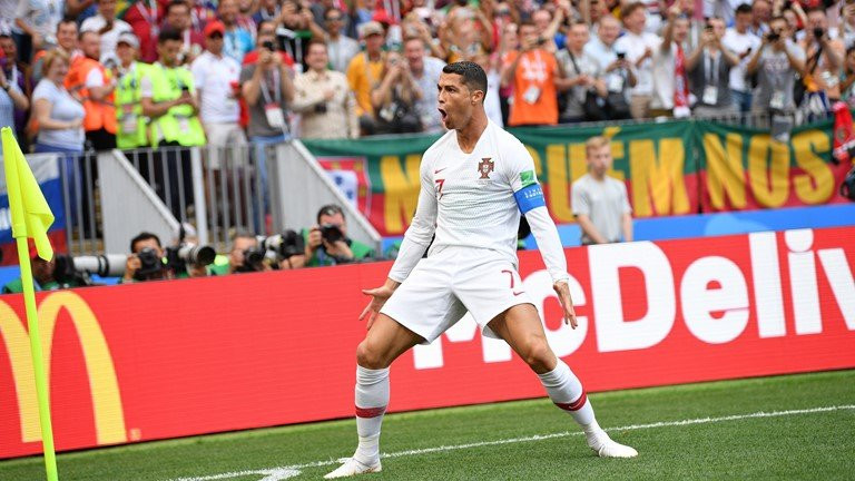 ronaldo bo dao nha maroc (2) 8