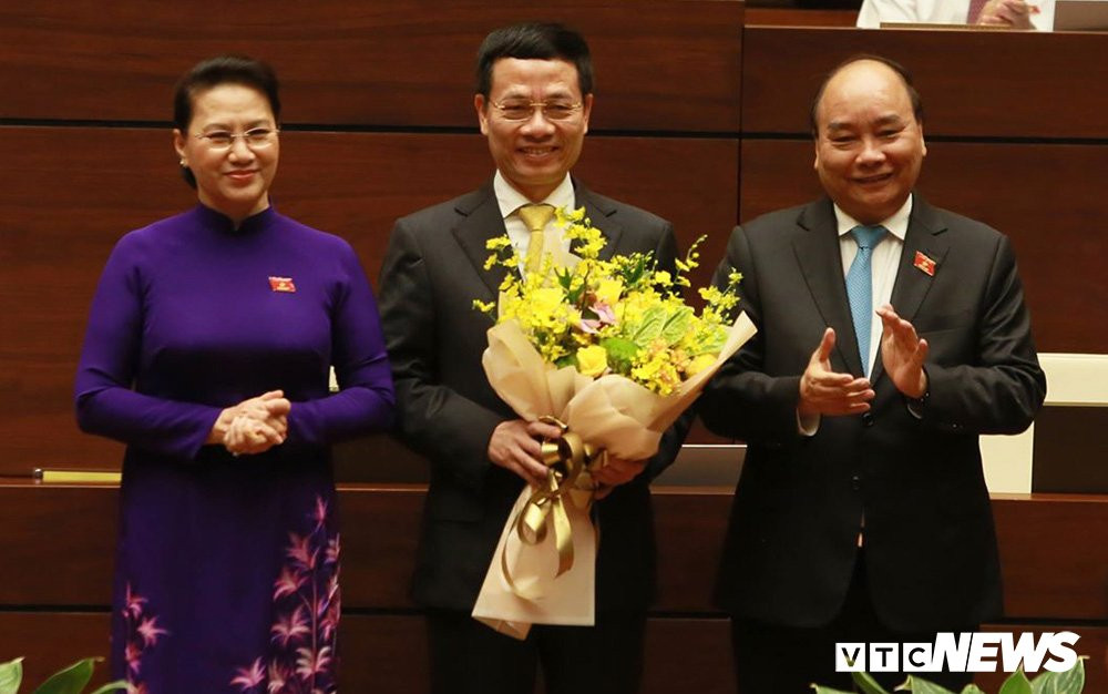 nguyen manh hung copy 4