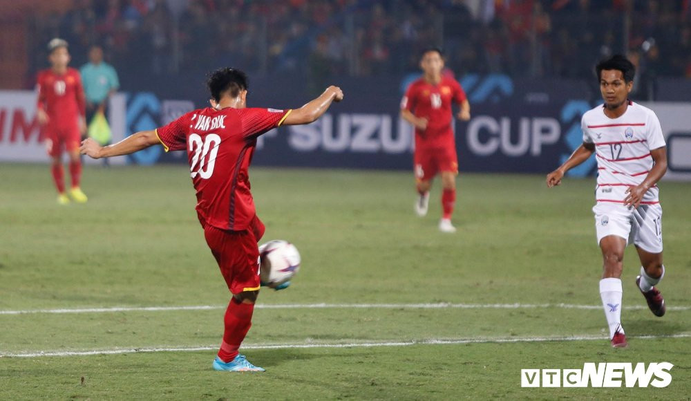 truc tiep aff cup 2018 viet nam vs campuchia (4) 13