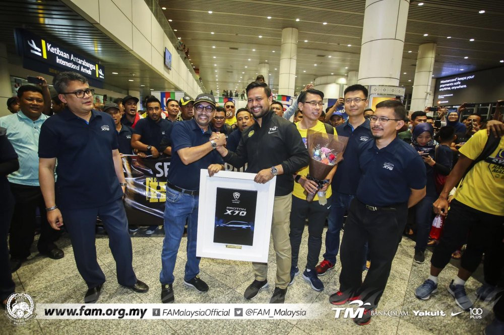 malaysia ve nuoc 11 13