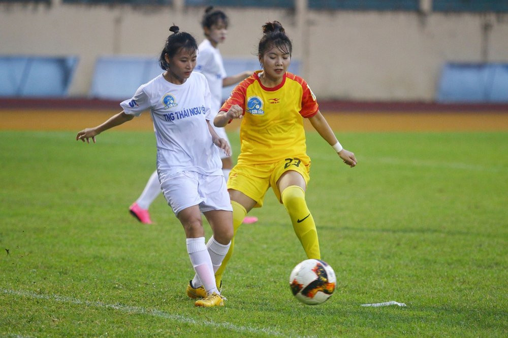 Son La vang vs Thai Nguyen trang 8