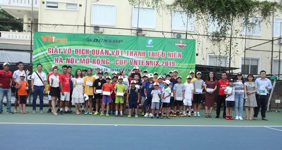 121 VDV tham du Giai 10