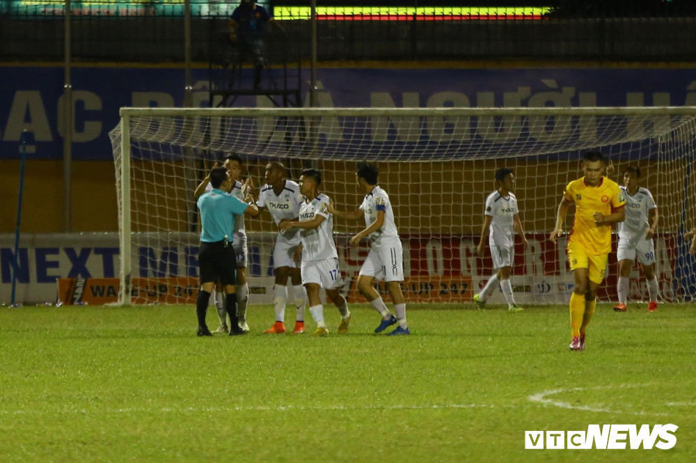 HAGL vs Thanh Hoa 10 9