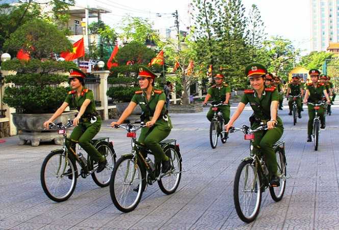 Cảnh Sát Thừa Thiên - Huế Đi Tuần Bằng Xe Đạp