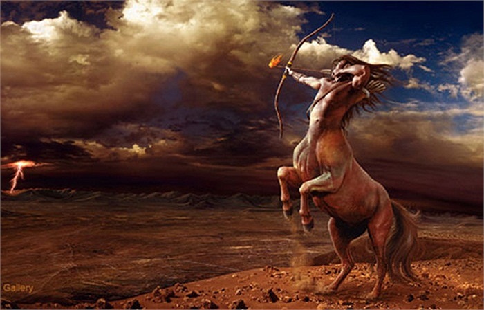 Nhân mã là sinh vật có sức mạnh nổi tiếng trong thần thoại Hy Lạp, nửa thân trên của người và toàn bộ phần thân dưới của ngựa