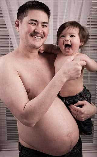 Thomas Beatie (một phụ nữ Mỹ chuyển giới nhưng giữ lại tử cung) đã trở thành người đàn ông đầu tiên sinh con