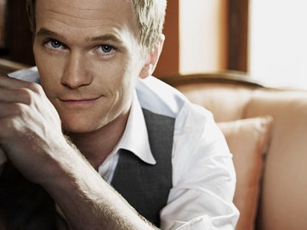 Với vẻ ngoài điển trai, phong cách thời trang lịch lãm, Neil Patrick Harris từng được xếp vào danh sách 100 nhân vật có tầm ảnh hưởng của tạp chí Time số 2010. 