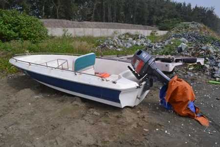 Chiếc ca nô được cho là hết xăng, hỏng bánh trước khi ra ứng cứu các nạn nhân.