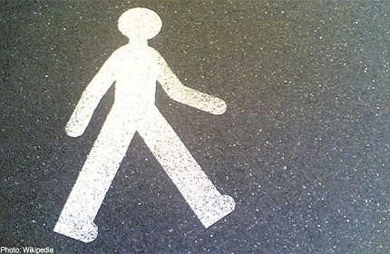 Nghệ thuật đi bộ - ĐH Centre, Anh. Sinh viên sẽ được nhận giấy chứng nhận cho việc đi bộ tới trường.