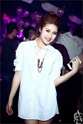 Vân Navy ngày càng xinh đẹp.