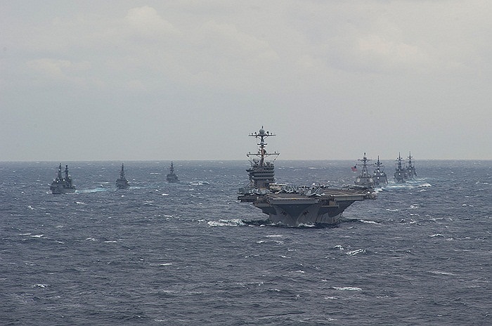 Đội tàu sân bay USS George Washington của Mỹ đến Nhật Bản tập trận chung