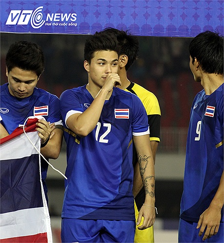 Và đúng như kỳ vọng của huyền thoại bóng đá Thái Lan, Charyl Chappuis đã chơi rất ấn tượng, góp công lớn vào giúp U23 Thái Lan giành HCV SEA Games lần này.