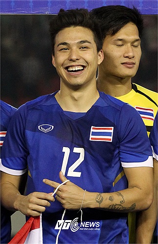 Niềm vui của Hot boy U23 Thái Lan khi lần đầu tiên vô địch SEA Games.