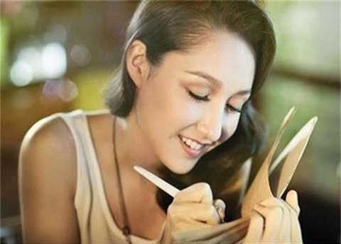 “Mọi người nên bỏ quan niệm phân biệt Mẹ đẻ- Mẹ kế đi"