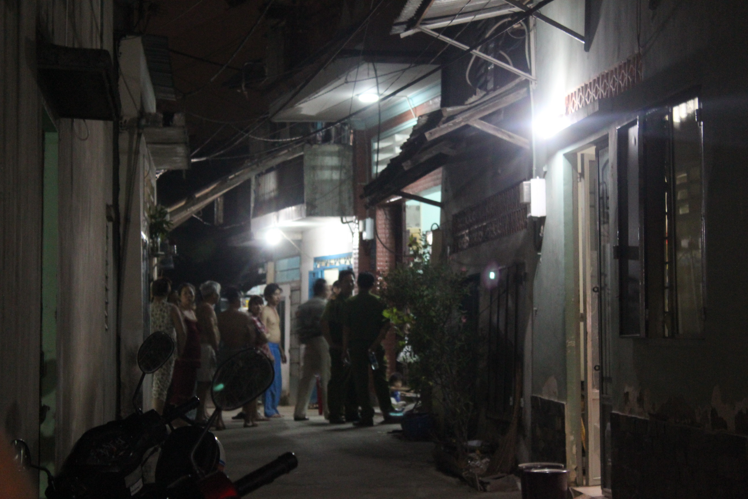 TP.HCM, Thủ Đức, dân phòng, giải cứu, nghẹt thở, bé gái, khống chế làm con tin, mưu trí, thương thuyết