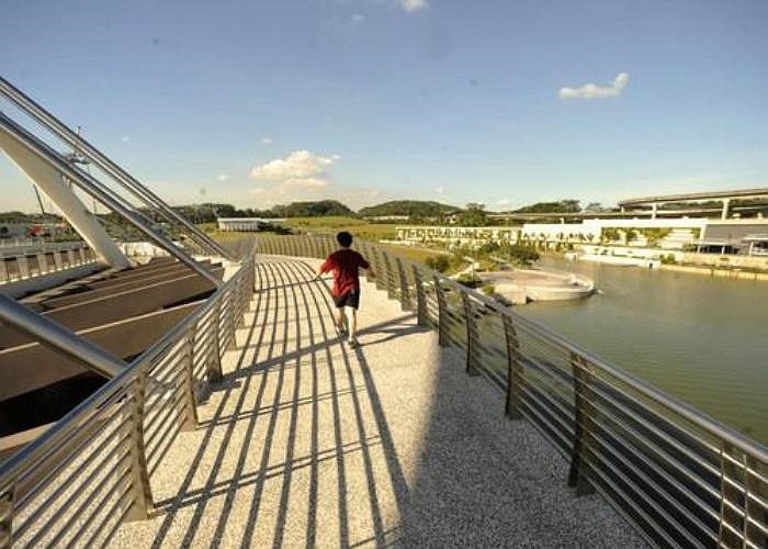 7) Kỹ sư môi trường Mức lương trung bình hàng tháng của sinh viên mới tốt nghiệp: 2,781 đô la Singapore (tương đương 47,3 triệu đồng).