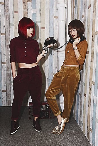 Không chỉ những sản phẩm âm nhạc nhận được nhiều lời khen tích cực, Thiều Bảo Trang và Thiều Bảo Trâm còn hướng đến hình ảnh một ca sĩ gợi cảm, hiện đại. 