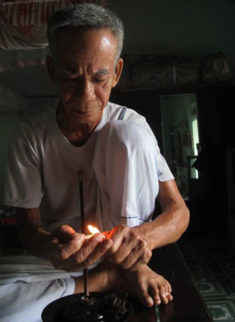 Ông Đỗ Văn Nhật, nguyên chủ tịch UBND xã Thủy Triều kể lại chuyện băng cướp ngũ hổ rặng ổi 