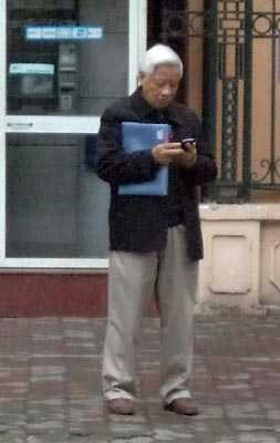  Ông Trần Xuân Giá trước cổng Viện KSND tối cao.