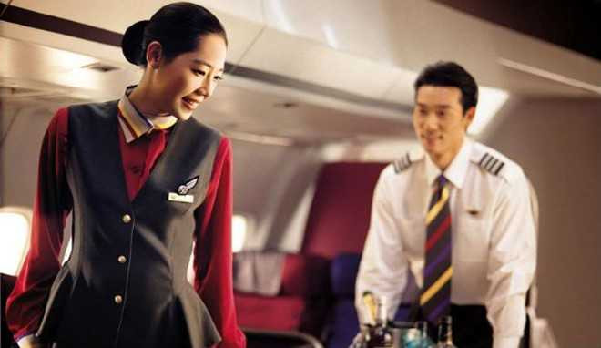 Một tiếp viên hàng không kể rằng các thành viên phi hành đoàn rất cởi mở và thường tán tỉnh lẫn nhau. Ảnh: picphotos.net