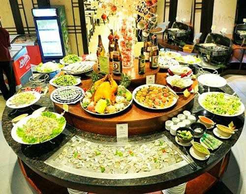 Anh T. bỏ ra sẵn sàng bỏ ra gần 20 triệu để có được bữa ăn sang trọng cho cả gia đình.