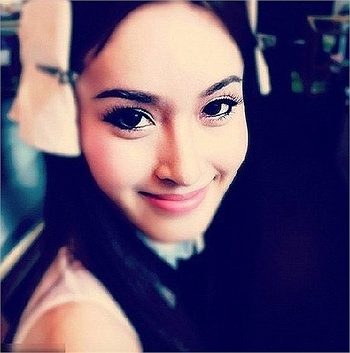 Mỹ nhân chuyển giới xinh đẹp nhất Thái Lan Nong Poy 