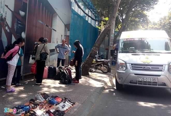 Cận cảnh nhà xe dùng 'chiêu' né lệnh cấm của Bí thư Đinh La Thăng