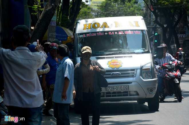 Cận cảnh nhà xe dùng 'chiêu' né lệnh cấm của Bí thư Đinh La Thăng