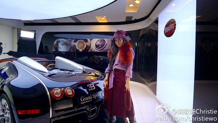 Không chỉ trẻ trung, giàu có và quyền lực, cô còn có vẻ đẹp hút hồn 