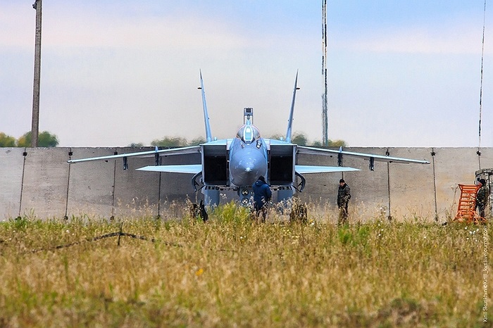Phía trước của chiến cơ MiG-31BM