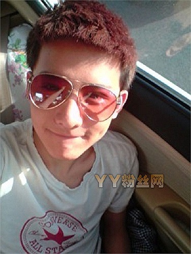 Tiểu Xán là sinh viên trường Cao đẳng du lịch Trịnh Châu.