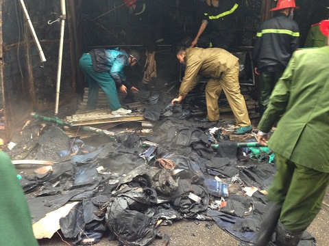 Cháy chợ Nhà Xanh, nhiều tiểu thương trắng tay