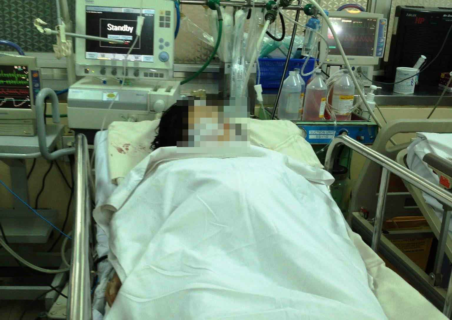 TP.HCM, Tây Thạnh, chung cư, Tân Phú, chồng chém vợ, con, khóc, tự sát, hàng xóm, bàng hoàng