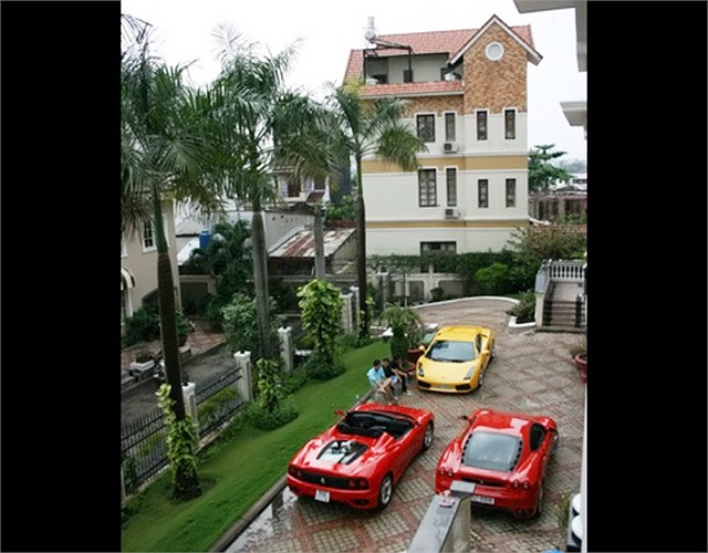 Hình ảnh một vài chiếc siêu xe trong bộ sưu tập khổng lồ của Quốc Cường.