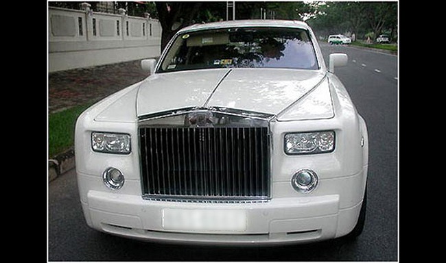 Bộ sưu tập siêu xe của ông xã Hà Hồ từng được đưa lên báo nước ngoài.