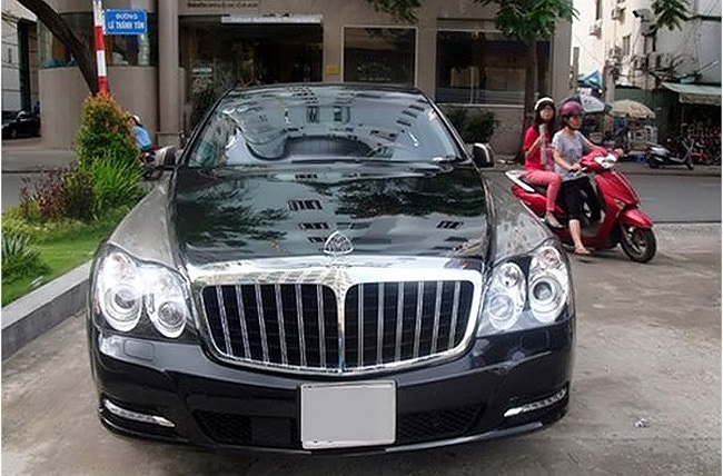 Chồng Tăng Thanh Hà, Louis Nguyễn cũng sở hữu những chiếc xế sang.