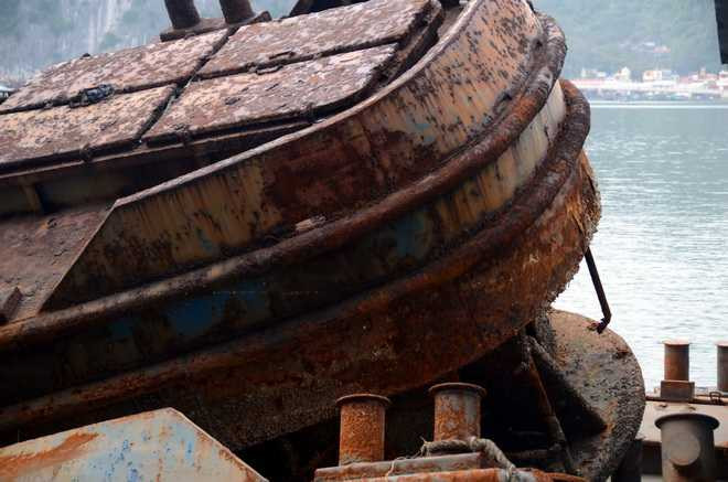 hạ long, tàu ma, phế tích, vinashin