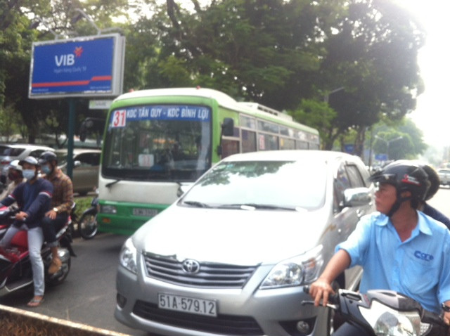 Chủ tịch HĐND TP.HCM: 'Tôi cũng muốn đi làm bằng xe buýt...'