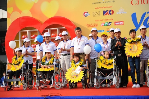 TP.HCM, Sài Gòn, đi bộ, Chủ tịch nước Trương Tấn Sang, sánh bước yêu thương, Phú Mỹ Hưng.