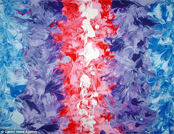 Những bức tranh của cô có giá trung bình là 500 USD (hơn 10 triệu VNĐ). Tranh được bán trên toàn thế giới, rất nhiều người nổi tiếng như Hugh Hefner, Rob Dyrdek và Russell Brand cũng đã mua chúng