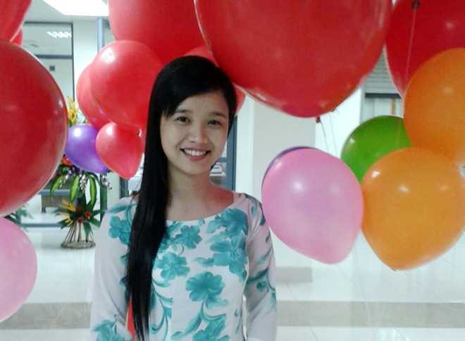 Cô giáo trẻ Hà Thị Thúy trong buổi lễ khai giảng năm học 2013.